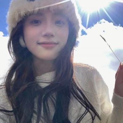 扭曲效应 海报